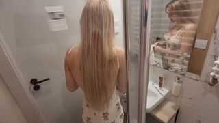 Наглая сводная сестра напросилась на член