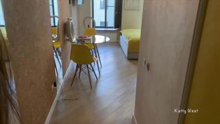 Милая порноактриса Кэтти Вэст согласилась потрахаться с незнакомцем за деньги