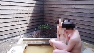 PokoPooh 温泉でクンニと手マンと乳首吸いでイき整う????온천에서 쿤니와 손가락과 젖꼭지 빨아들이는 그녀는 오르가즘으로 정돈 ????